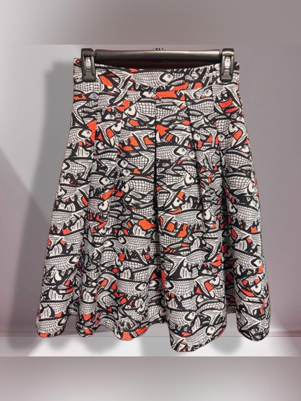 Duayi Stylish A-Line Skirt with Black, White, and Red Design size Medium